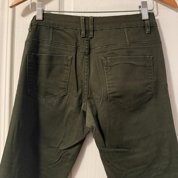 ⭐️$5, spend over $20 - Forever 21 Denim edgy skinny jeans in forest green - Picture 9 of 10